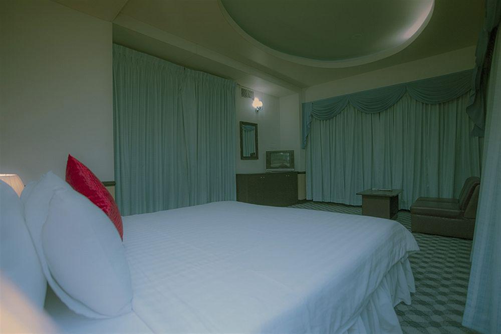 Hotel 71 ธากา ภายนอก รูปภาพ