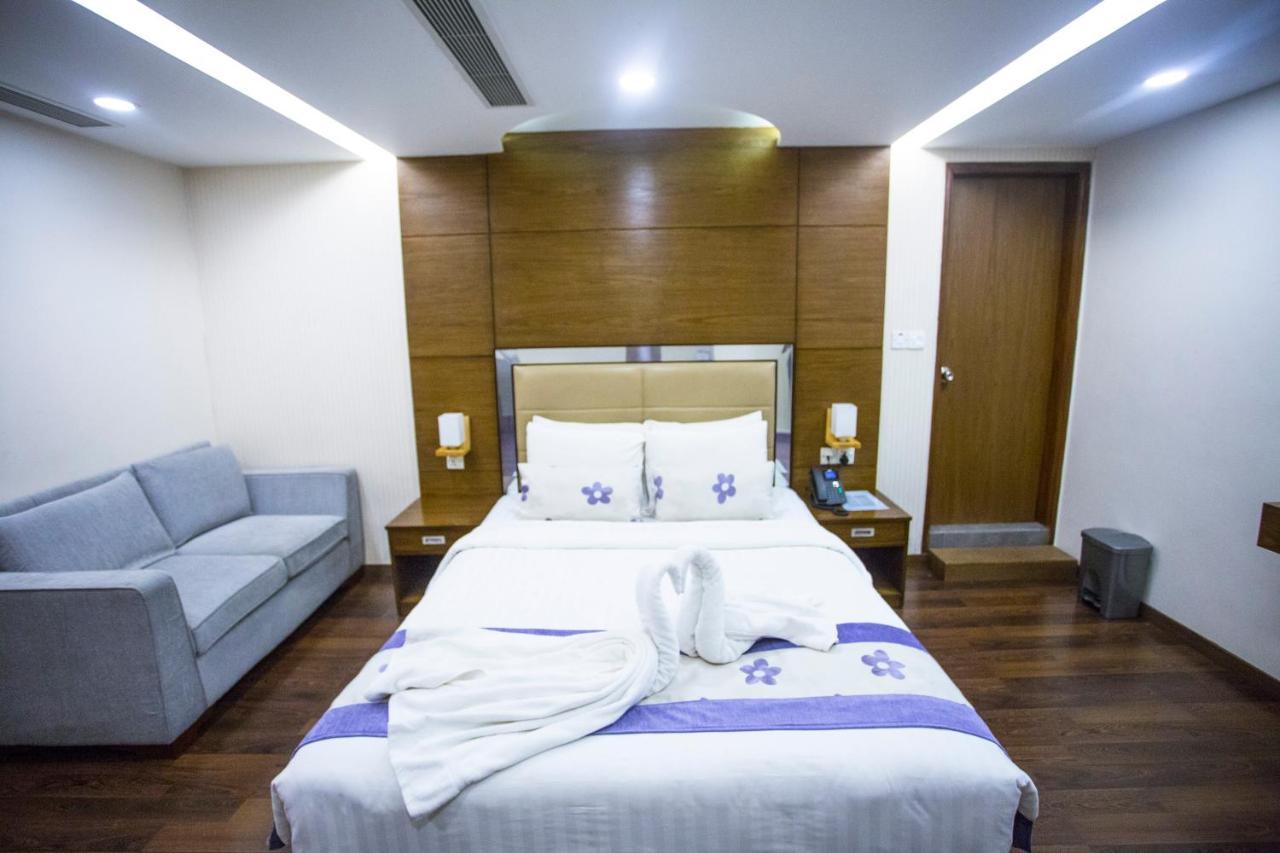 Hotel 71 ธากา ภายนอก รูปภาพ
