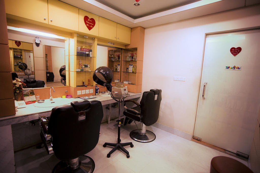 Hotel 71 ธากา ภายนอก รูปภาพ