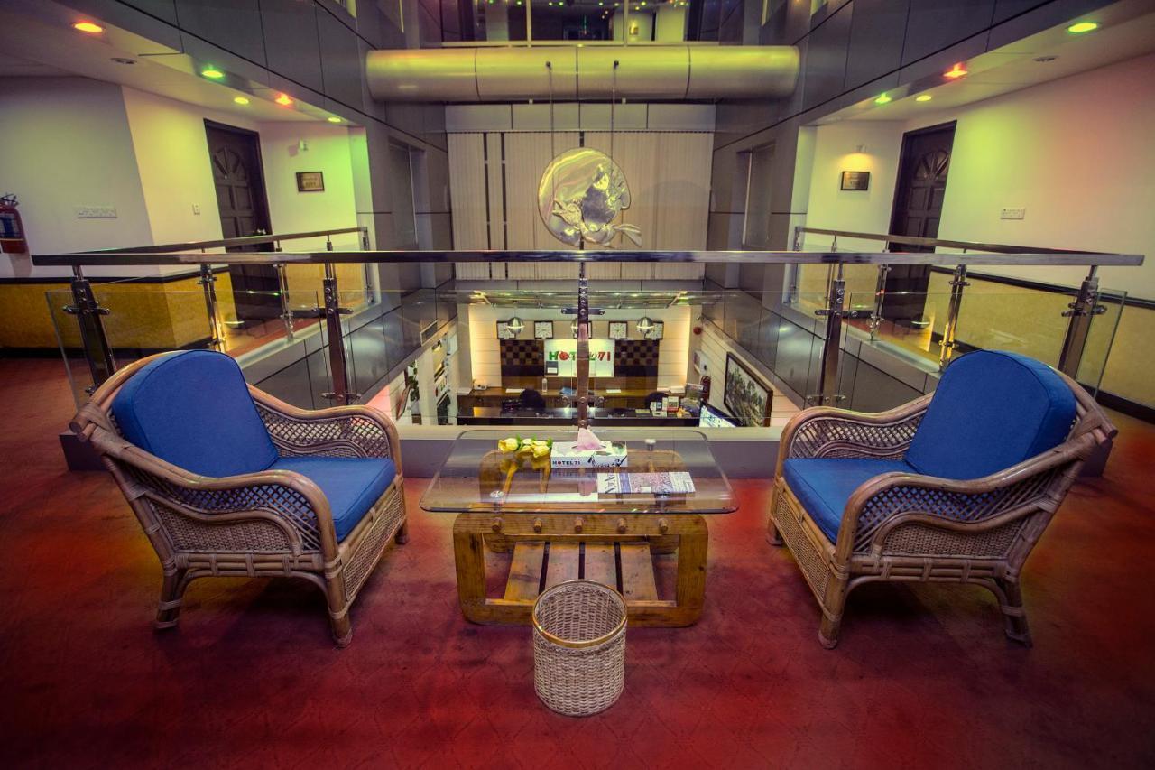 Hotel 71 ธากา ภายนอก รูปภาพ